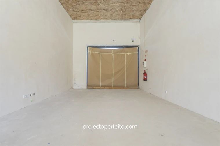 Loja para Venda em Espinho Foto 9