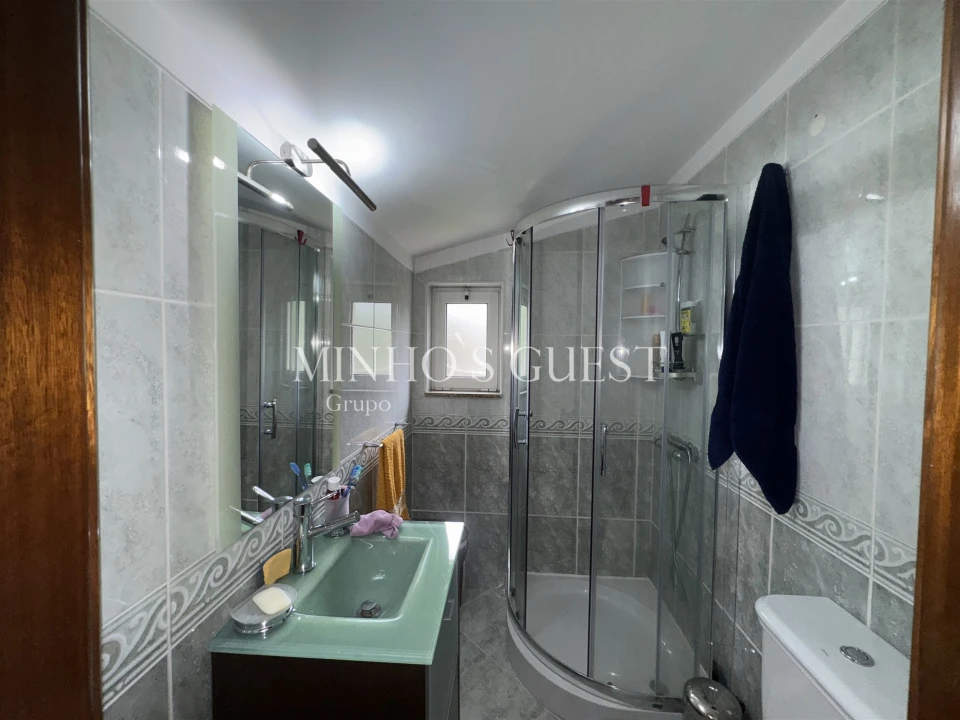 Moradia T4 para Venda em Rio Caldo Foto 26