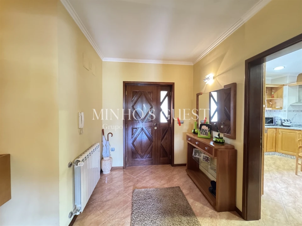 Moradia T4 para Venda em Rio Caldo Foto 13