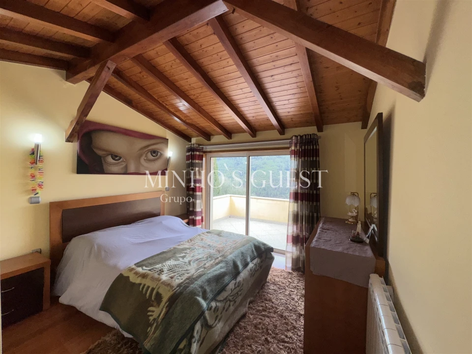 Moradia T4 para Venda em Rio Caldo Foto 27