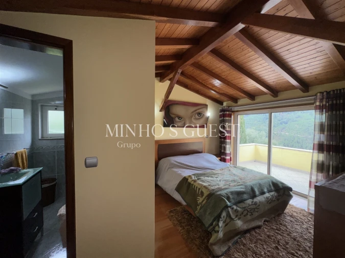 Moradia T4 para Venda em Rio Caldo Foto 25