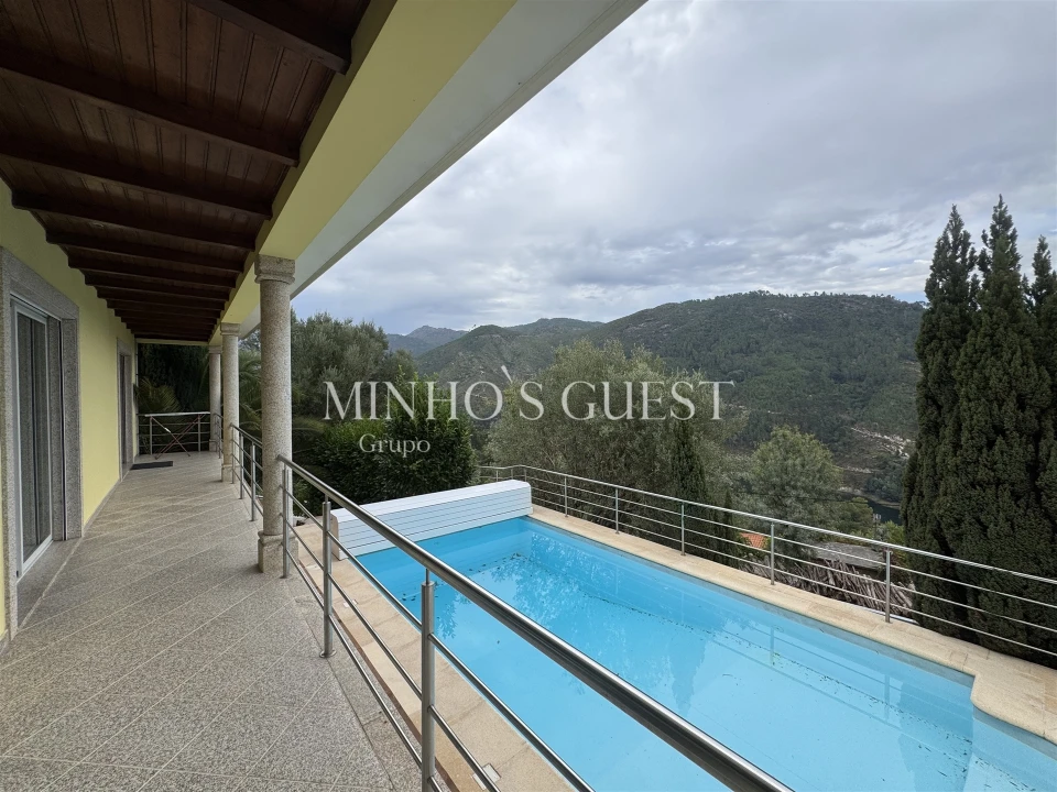 Moradia T4 para Venda em Rio Caldo Foto 43