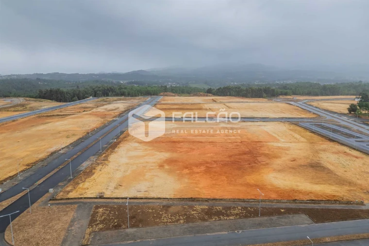 Terreno para Venda em Troporiz e Lapela Foto 16