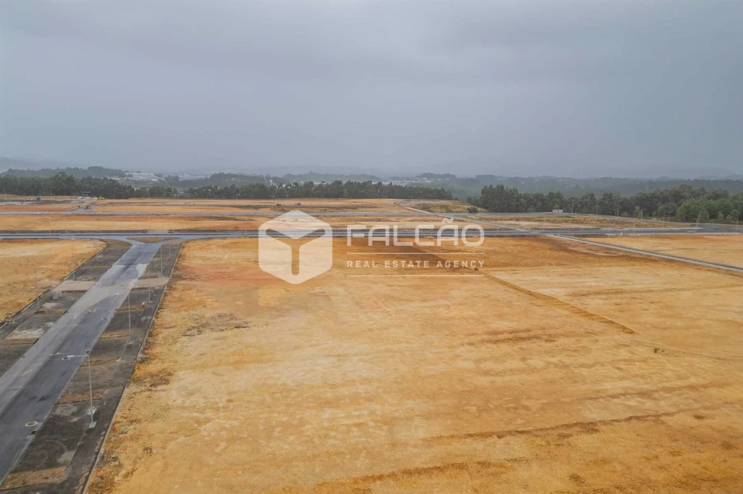 Terreno para Venda em Troporiz e Lapela Foto 29