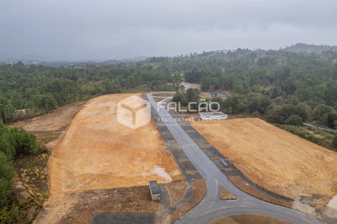 Terreno para Venda em Troporiz e Lapela Foto 23