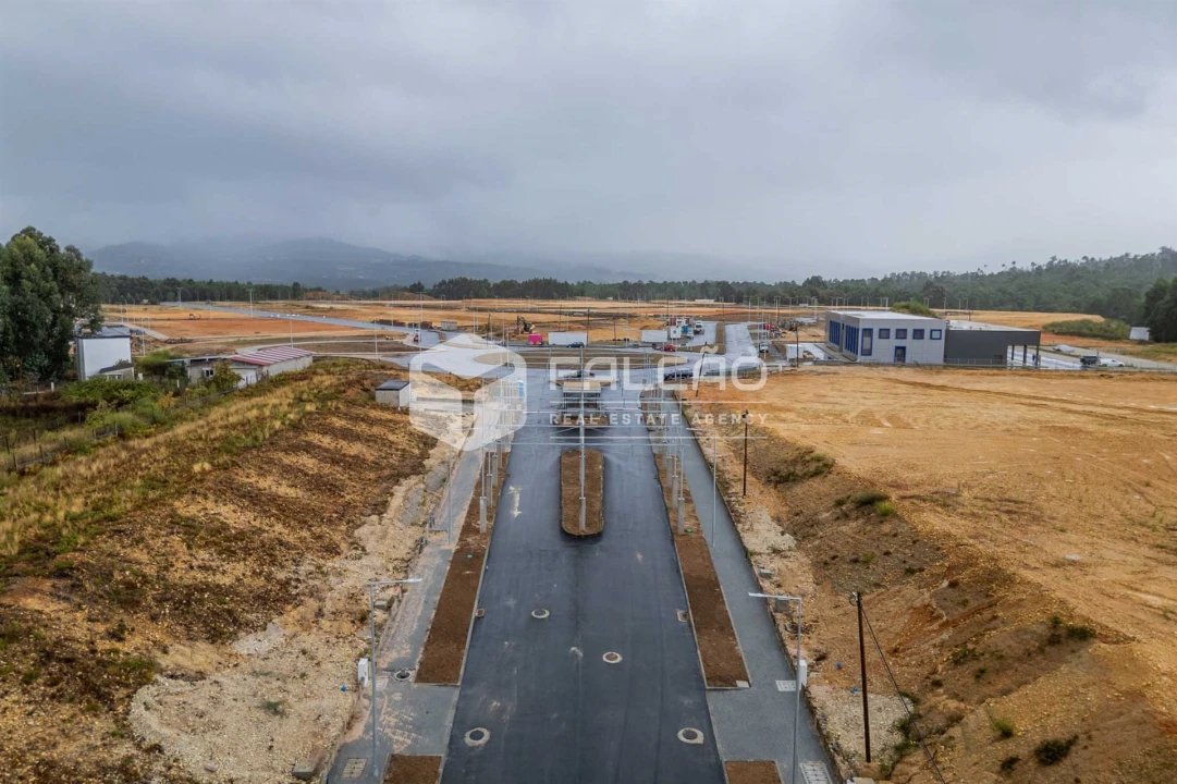 Terreno para Venda em Troporiz e Lapela Foto 13