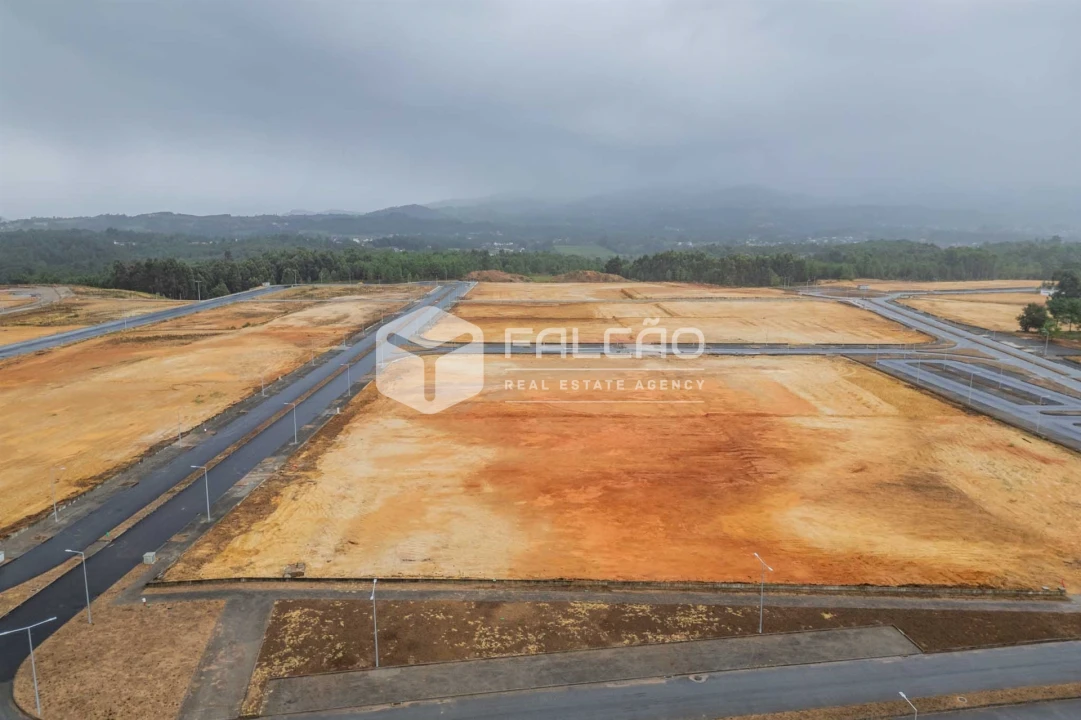 Terreno para Venda em Troporiz e Lapela Foto 16