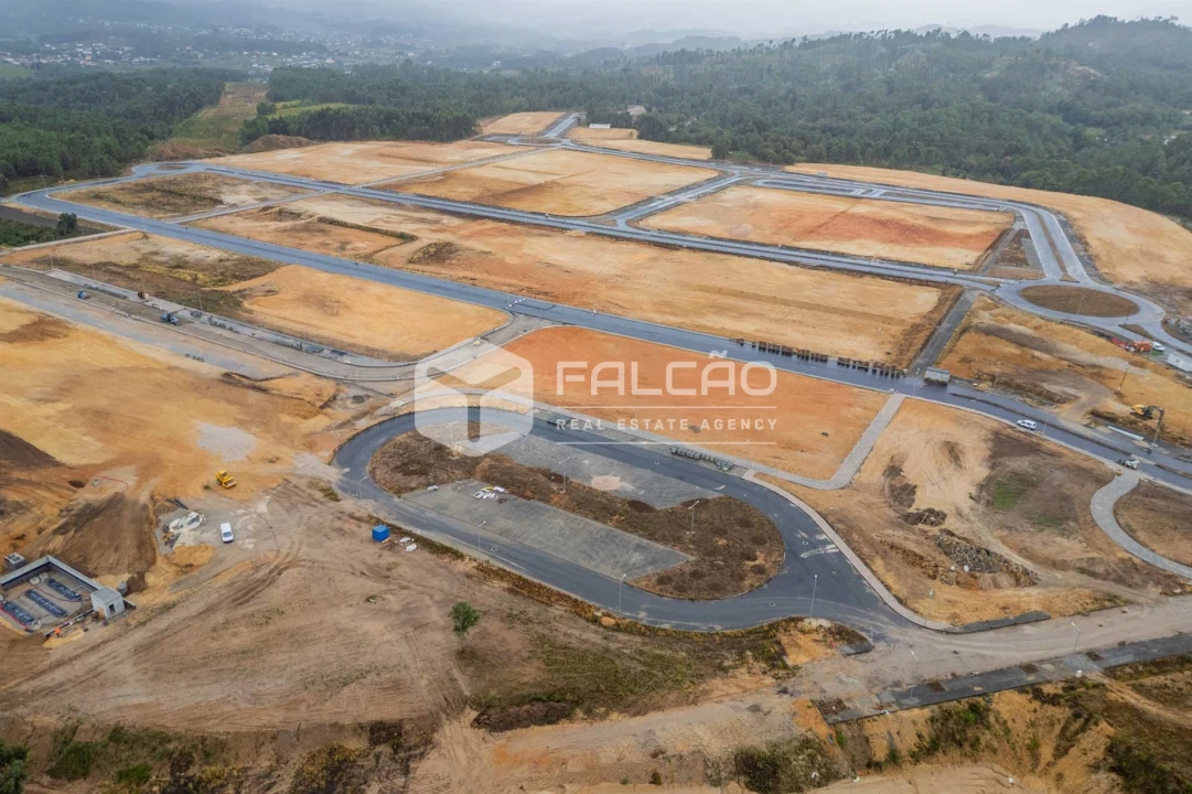 Terreno para Venda em Troporiz e Lapela Foto 12