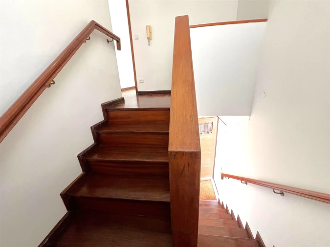 Moradia T5 para Arrendamento em Ramalde Foto 19