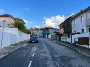 Moradia T3 para Venda em Aldoar, Foz do Douro e Nevogilde