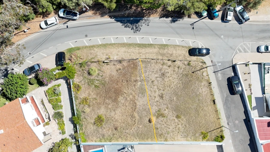 Terreno para Venda em Alcabideche Foto 3
