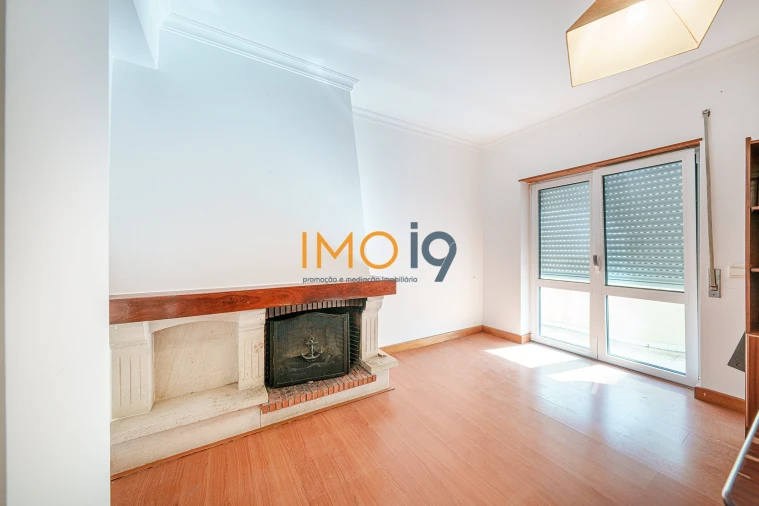 Apartamento T2 para Venda em Fatima Foto 3