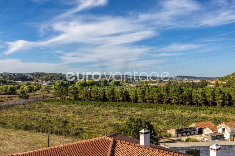 Moradia T3 para Venda em Batalha Foto 20