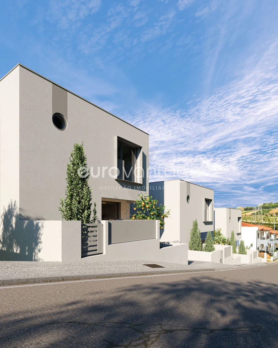 Moradia T3 para Venda em Batalha Foto 13