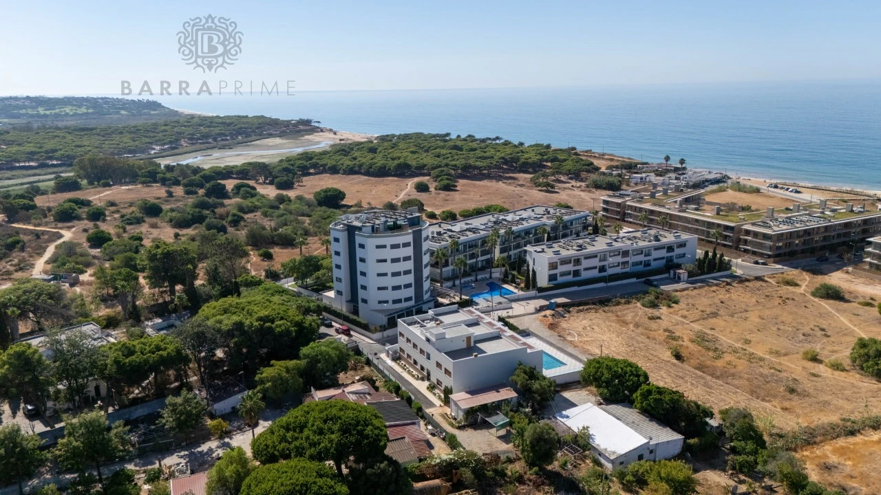 Apartamento T2 para Venda em Quarteira Foto 7