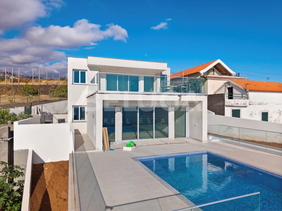 Moradia T3 para Venda em São Martinho Foto 3