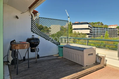 Apartamento T3 para Venda em Oeiras e São Julião da Barra, Paço de Arcos e Caxias