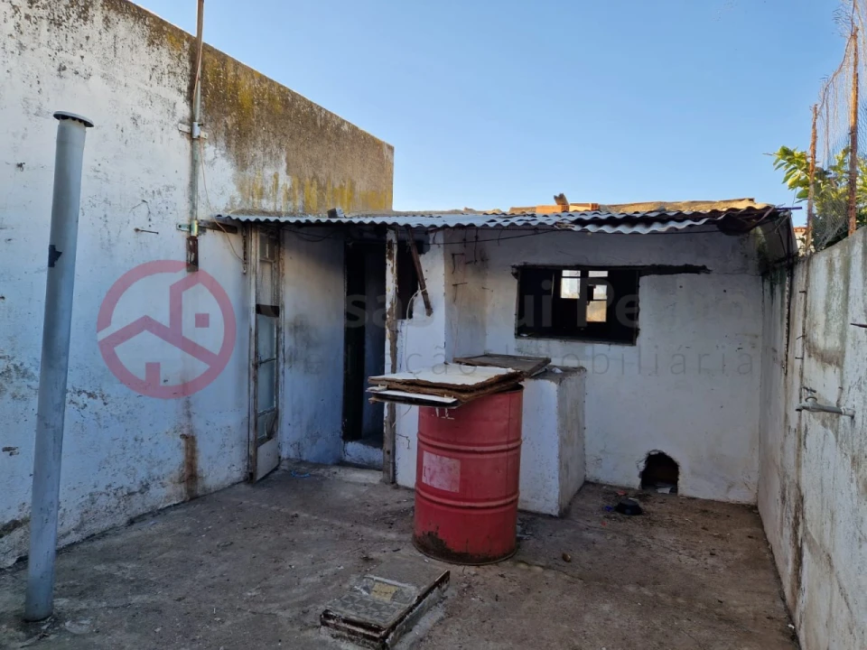 Moradia T2 para Venda em Ferreira do Alentejo e Canhestros Foto 5