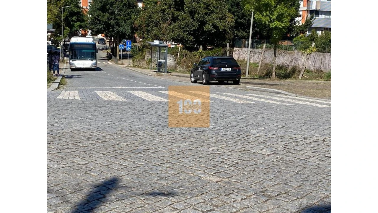 Apartamento T2 para Venda em Campanhã Foto 17
