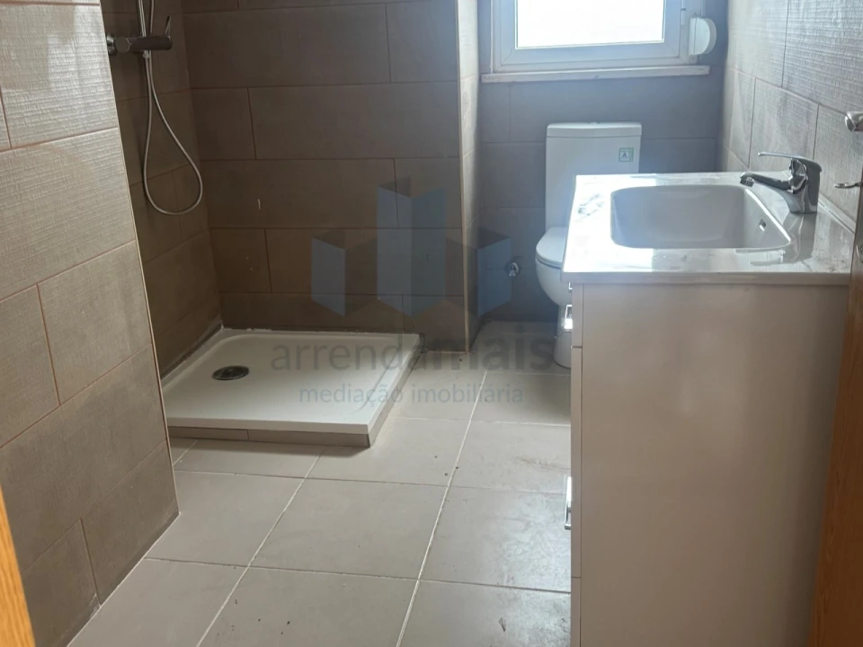 Moradia T4 para Venda em São Martinho de Árvore e Lamarosa Foto 2