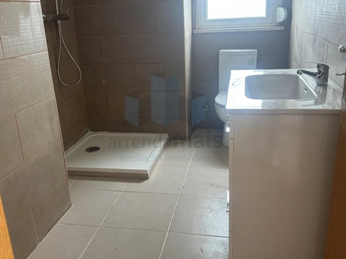 Moradia T4 para Venda em São Martinho de Árvore e Lamarosa Foto 2