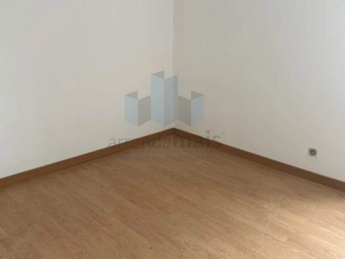 Moradia T4 para Venda em São Martinho de Árvore e Lamarosa Foto 3