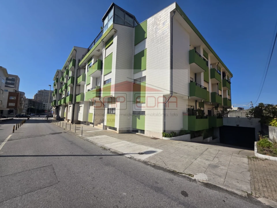 Armazém para Venda em Póvoa de Varzim, Beiriz e Argivai Foto 1