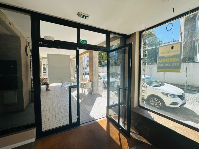 Loja para Arrendamento em São Vicente (Braga) Foto 12
