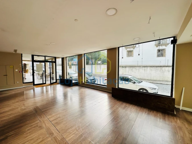 Loja para Arrendamento em São Vicente (Braga) Foto 3