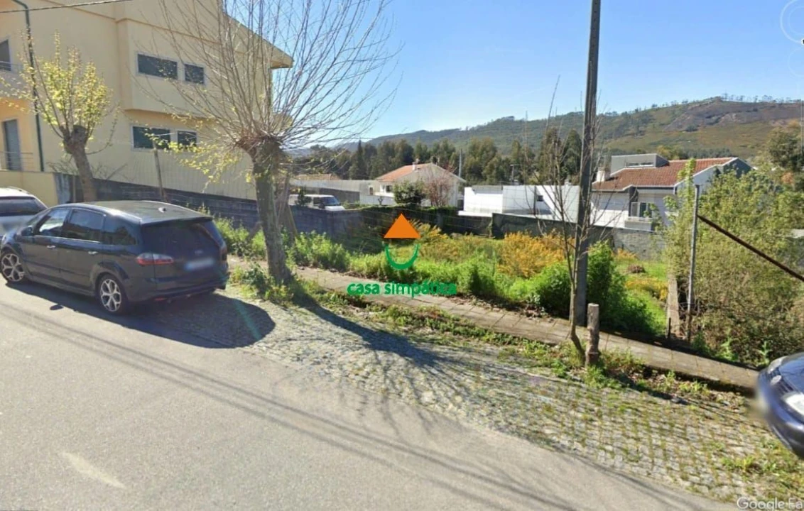 Terreno para Venda em Alfena Foto 2