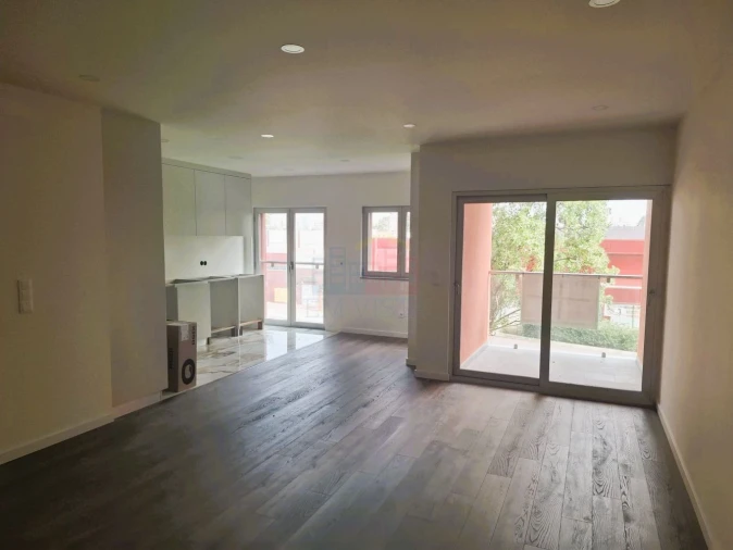 Apartamento T2 para Venda em Algueirão-Mem Martins Foto 7