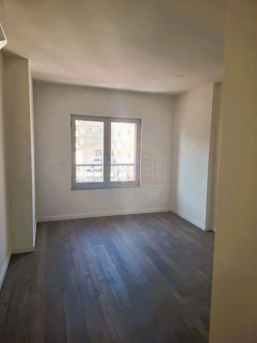 Apartamento T2 para Venda em Algueirão-Mem Martins Foto 24