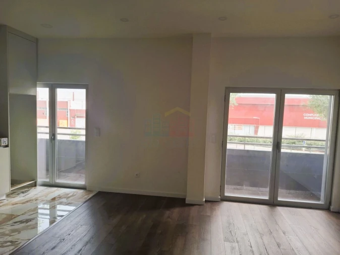 Apartamento T2 para Venda em Algueirão-Mem Martins Foto 13