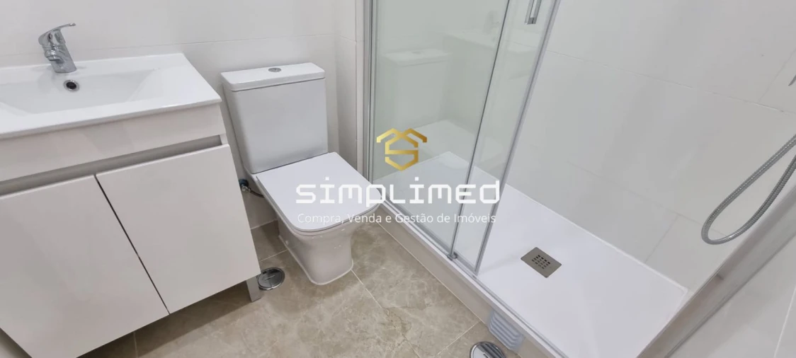 Apartamento T2 para Venda em Barreiro e Lavradio Foto 9