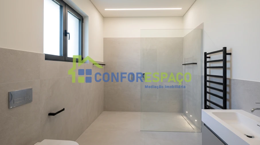 Apartamento T4 para Venda em Castelo Branco Foto 30