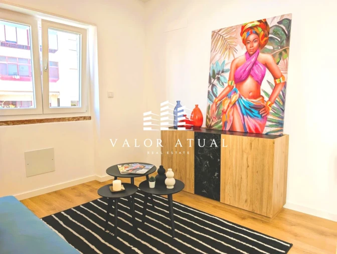 Apartamento T3 para Venda em Benfica Foto 3