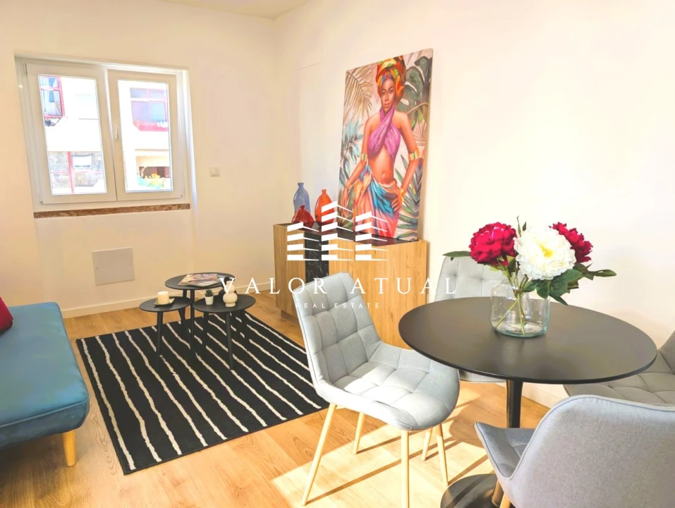 Apartamento T3 para Venda em Benfica Foto 2