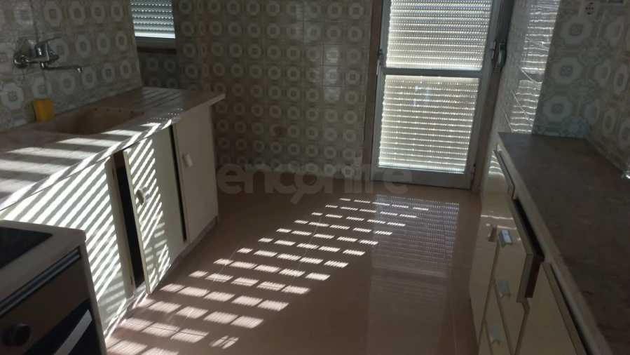 Apartamento T2 para Arrendamento em Odivelas Foto 9