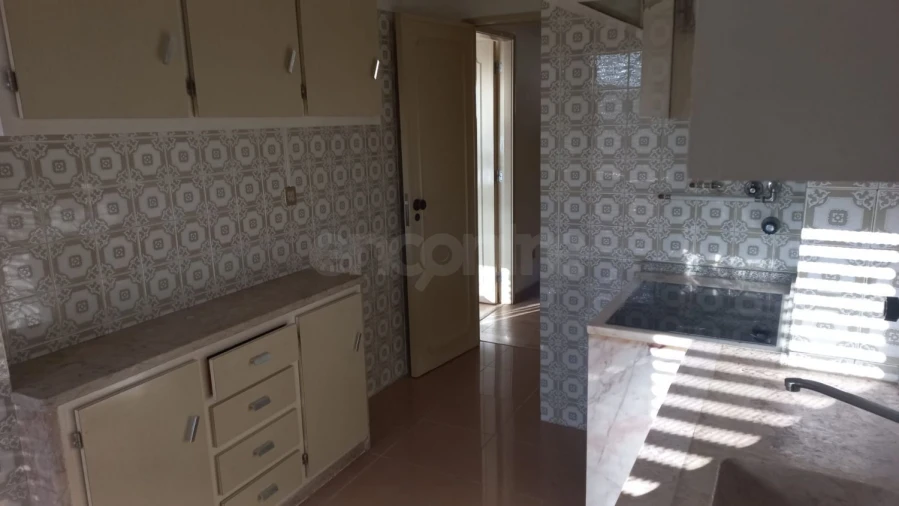 Apartamento T2 para Arrendamento em Odivelas Foto 7