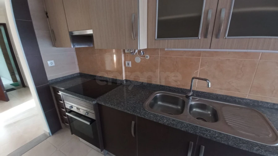 Apartamento T1 para Arrendamento em Pontinha e Famões Foto 7