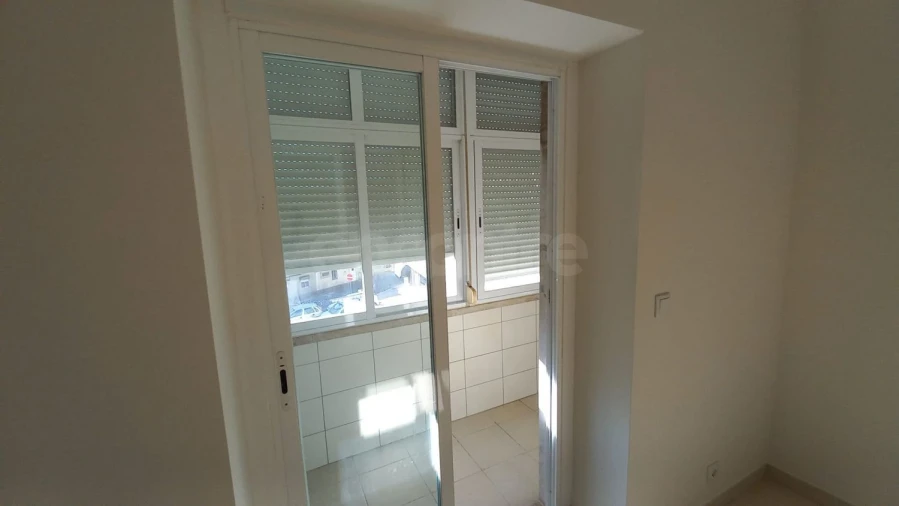 Apartamento T1 para Arrendamento em Pontinha e Famões Foto 4
