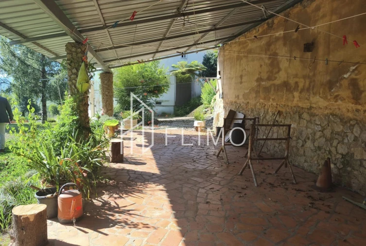 Moradia T5 para Venda em Ossela Foto 19