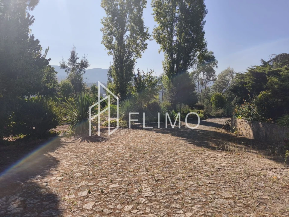 Moradia T5 para Venda em Ossela Foto 55