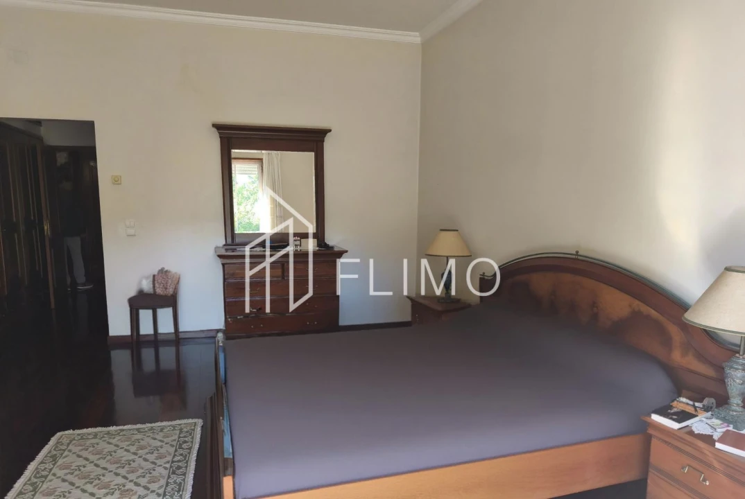 Moradia T5 para Venda em Ossela Foto 27