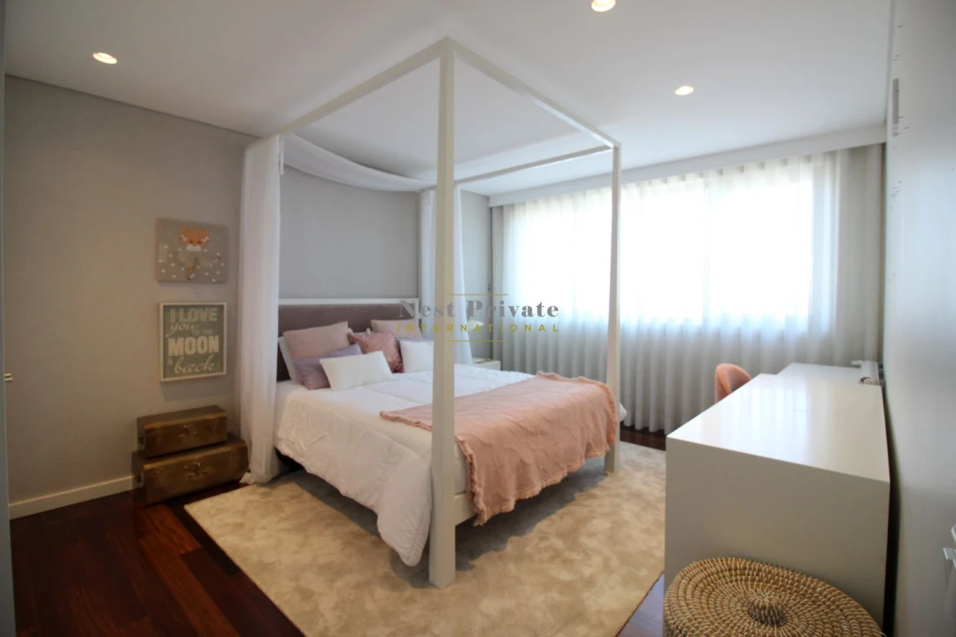 Apartamento T4 para Arrendamento em Lordelo do Ouro e Massarelos Foto 32