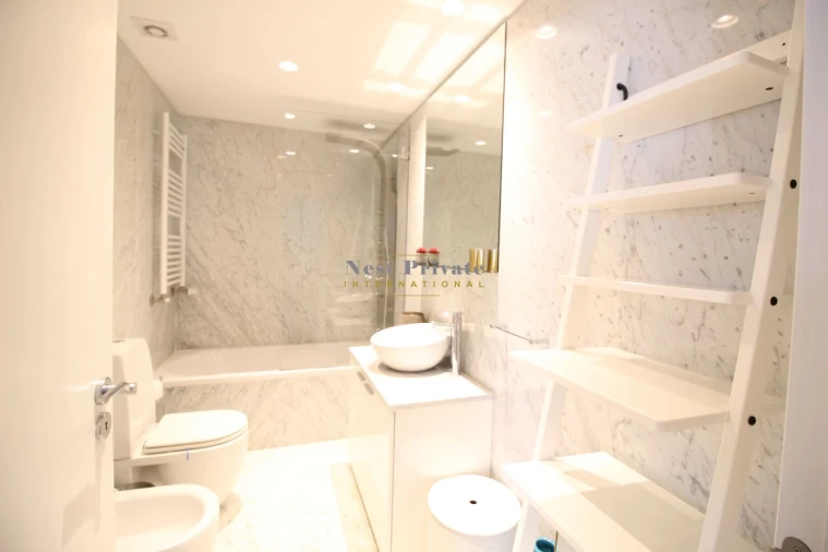 Apartamento T4 para Arrendamento em Lordelo do Ouro e Massarelos Foto 37