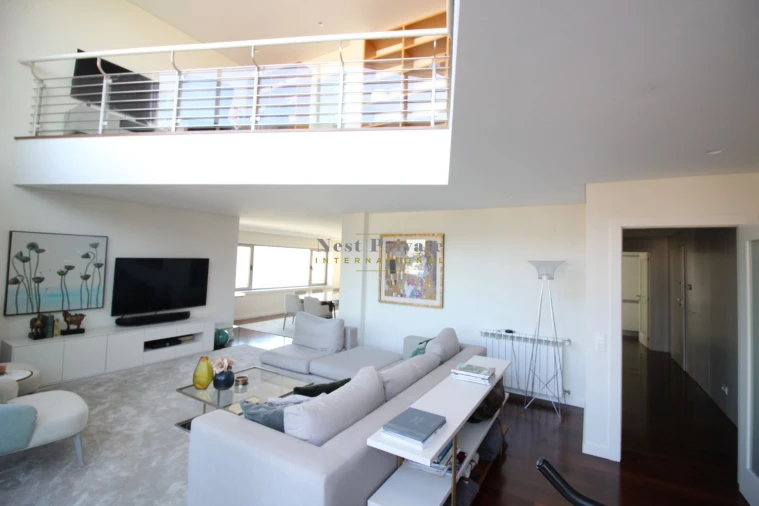 Apartamento T4 para Arrendamento em Lordelo do Ouro e Massarelos Foto 17