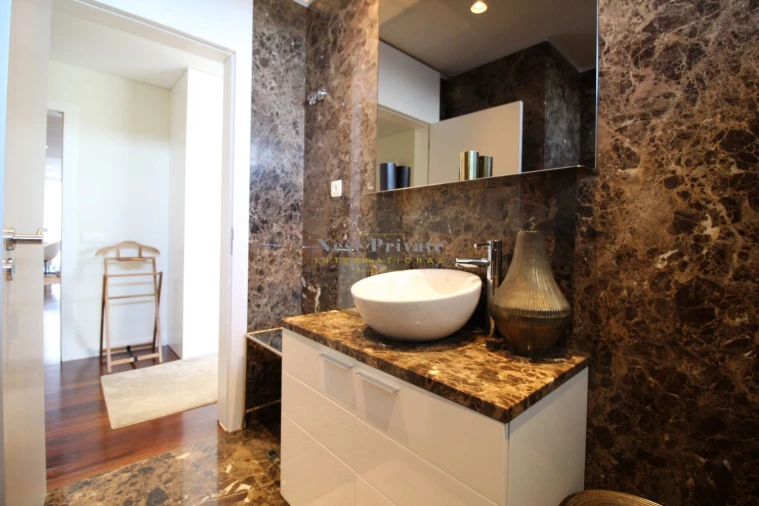 Apartamento T4 para Arrendamento em Lordelo do Ouro e Massarelos Foto 40