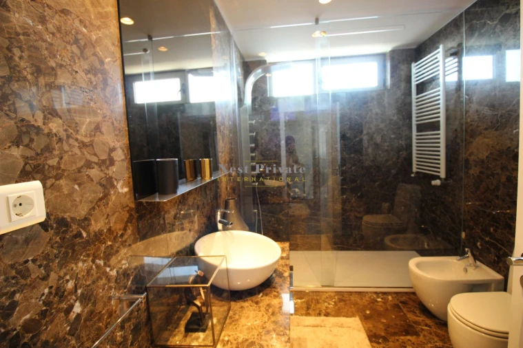 Apartamento T4 para Arrendamento em Lordelo do Ouro e Massarelos Foto 39