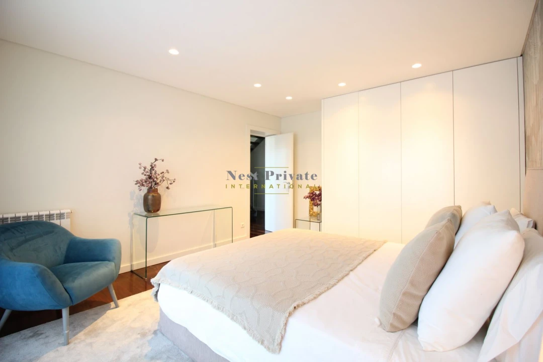 Apartamento T4 para Arrendamento em Lordelo do Ouro e Massarelos Foto 21